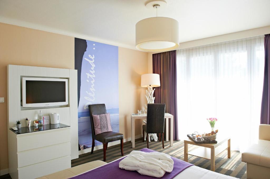Hotel Kastel & Spa Avec Piscine D'Eau De Mer Chauffee Benodet Room photo